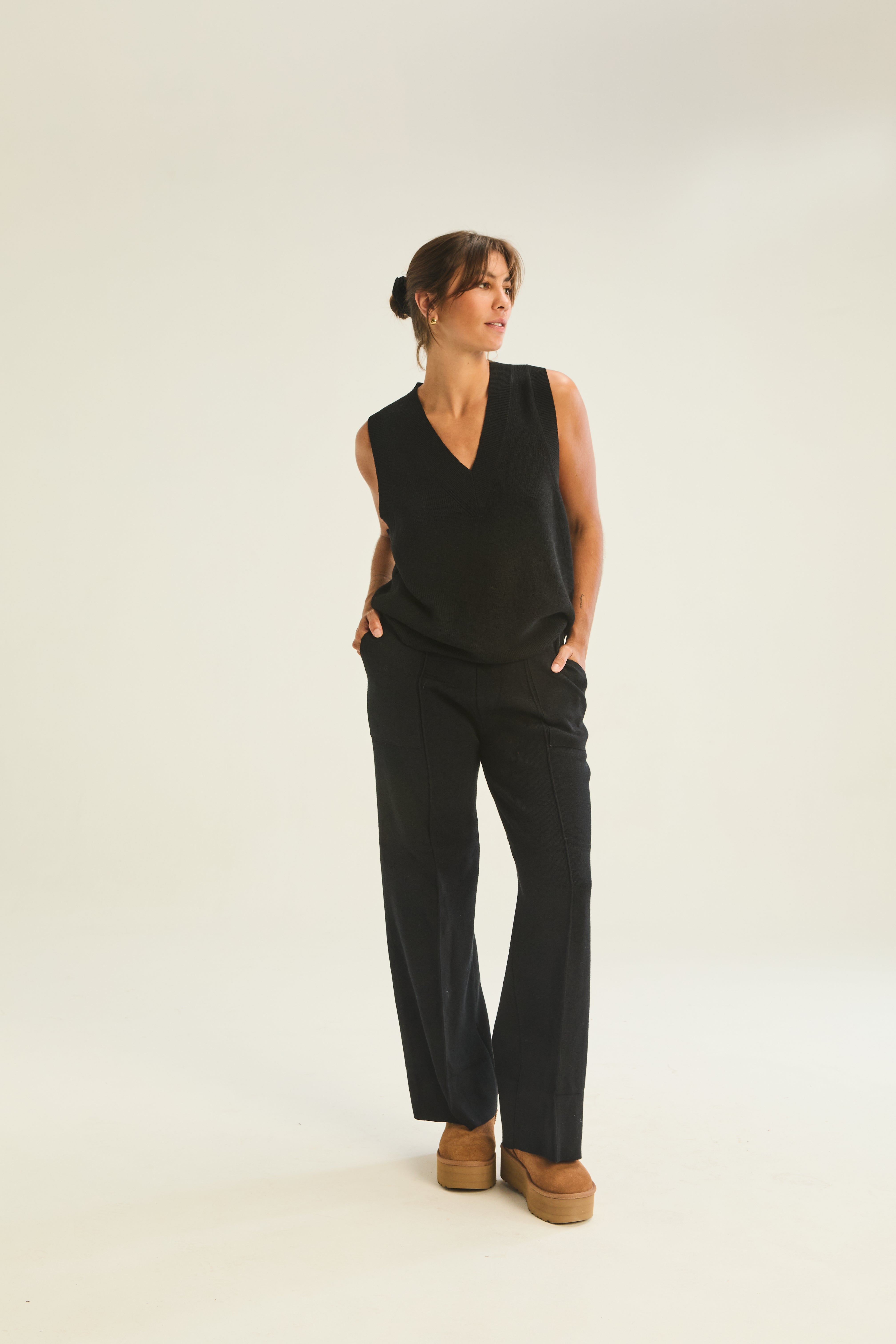 Sol Sleeveless Vest - Black
