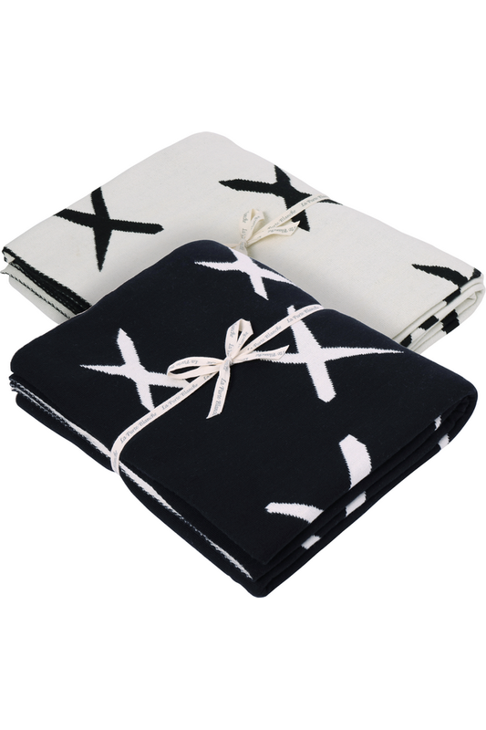Reversible criss cross throw