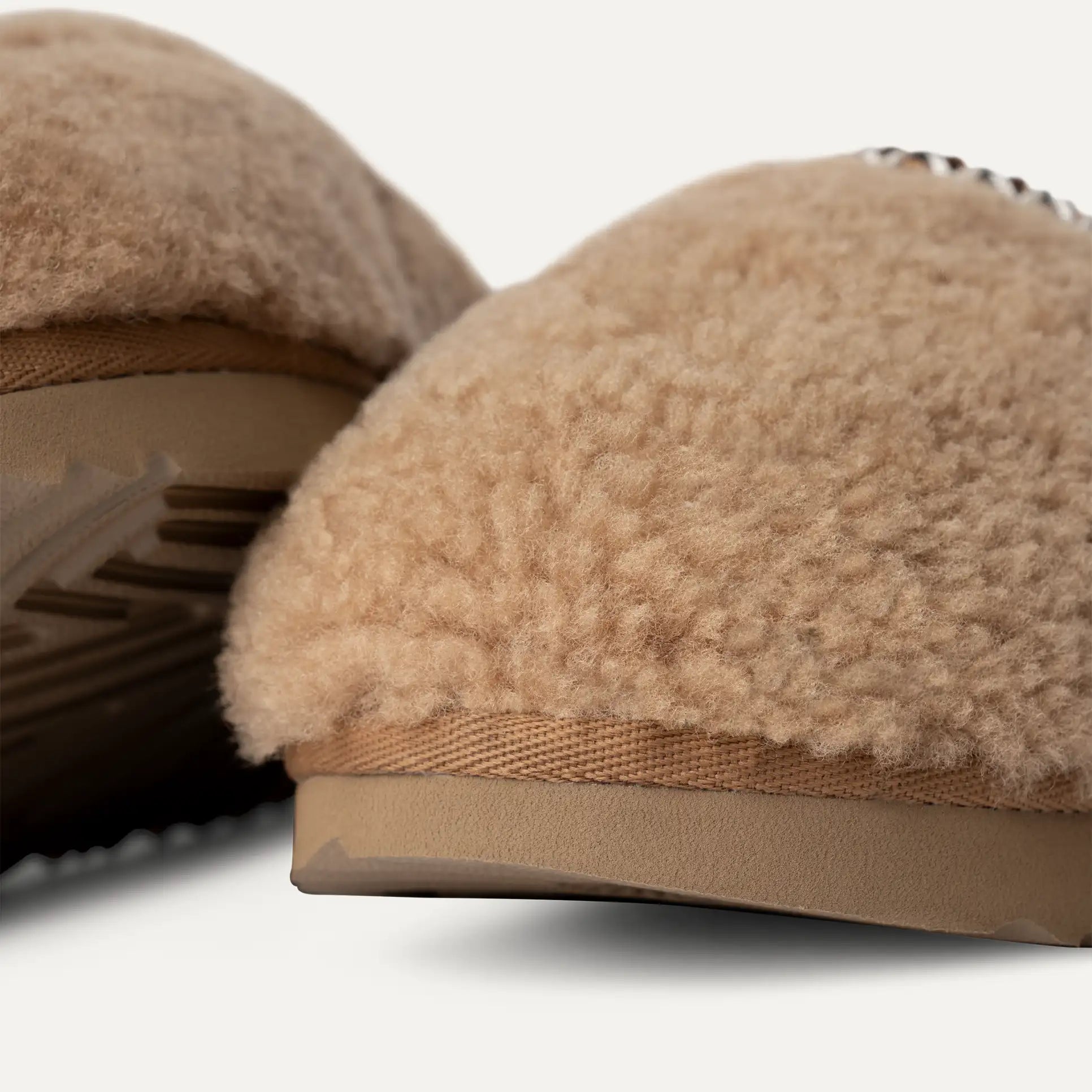 UGGS Tasman Maxi Curly