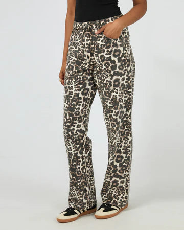 Mikaela Leopard Jean