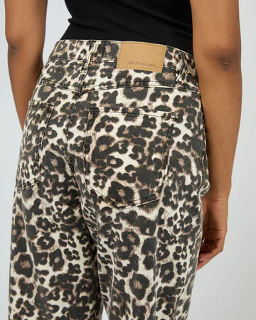 Mikaela Leopard Jean