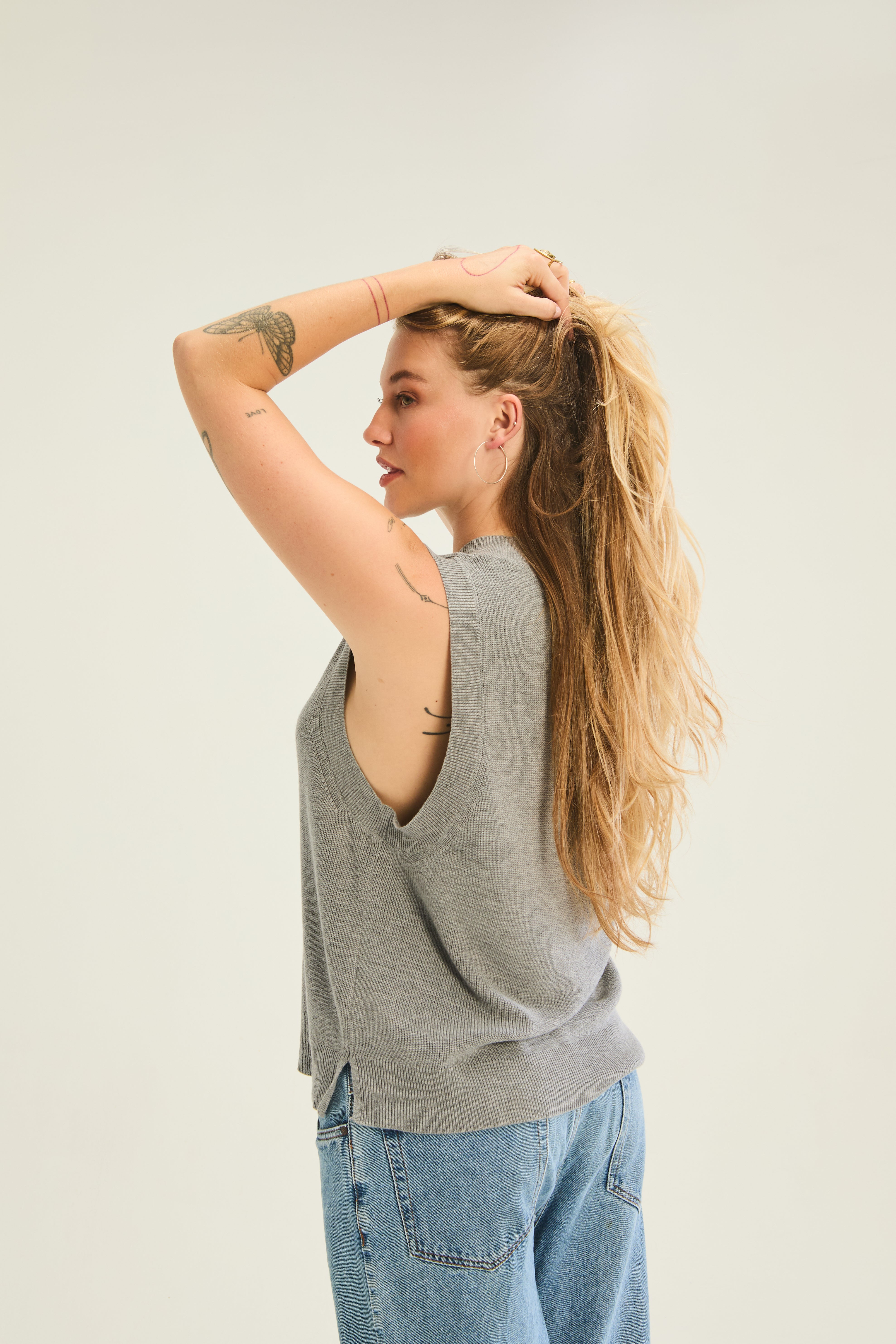 Sol Sleeveless Vest - Slate