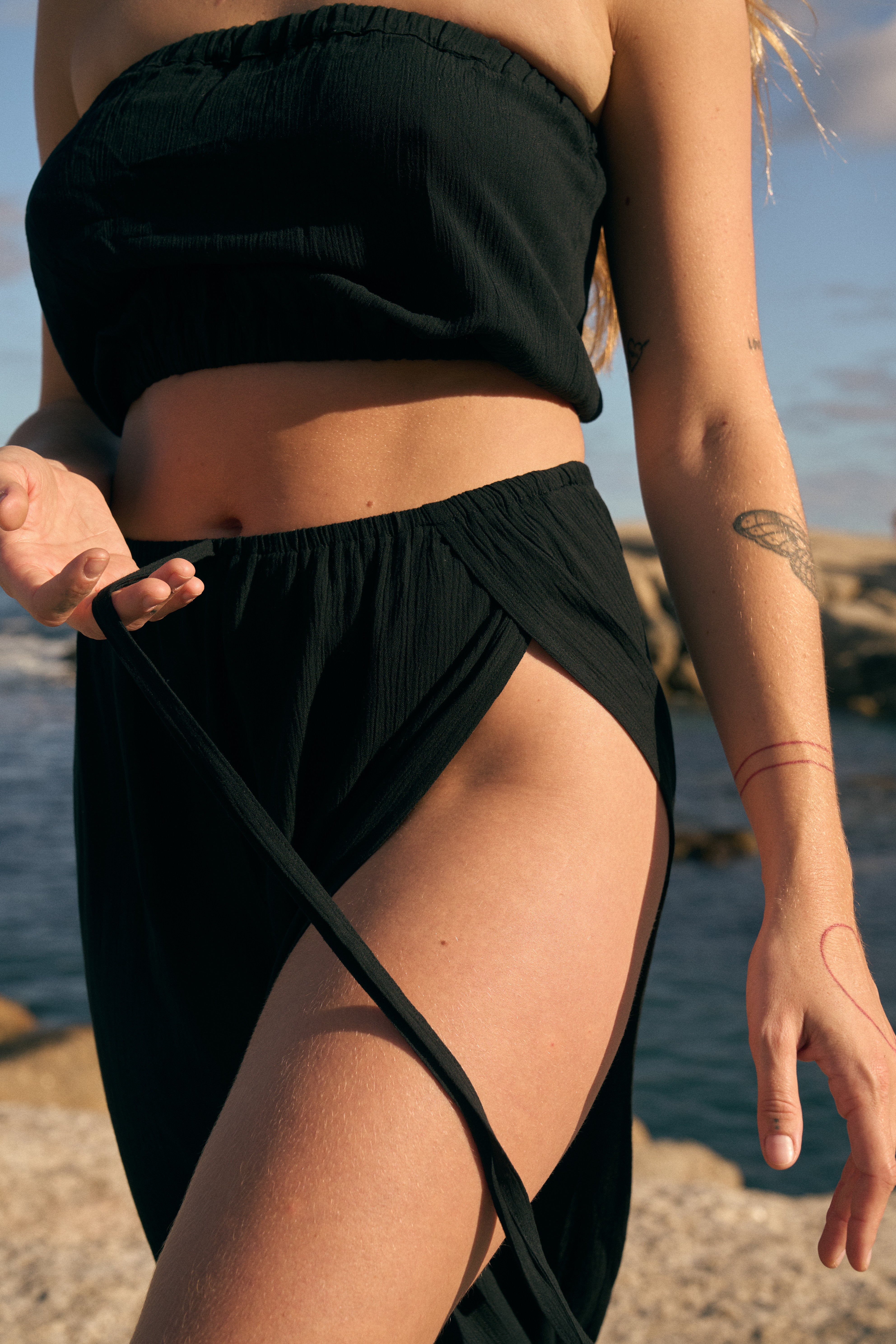 Canggu Double Slit Skirt - Black