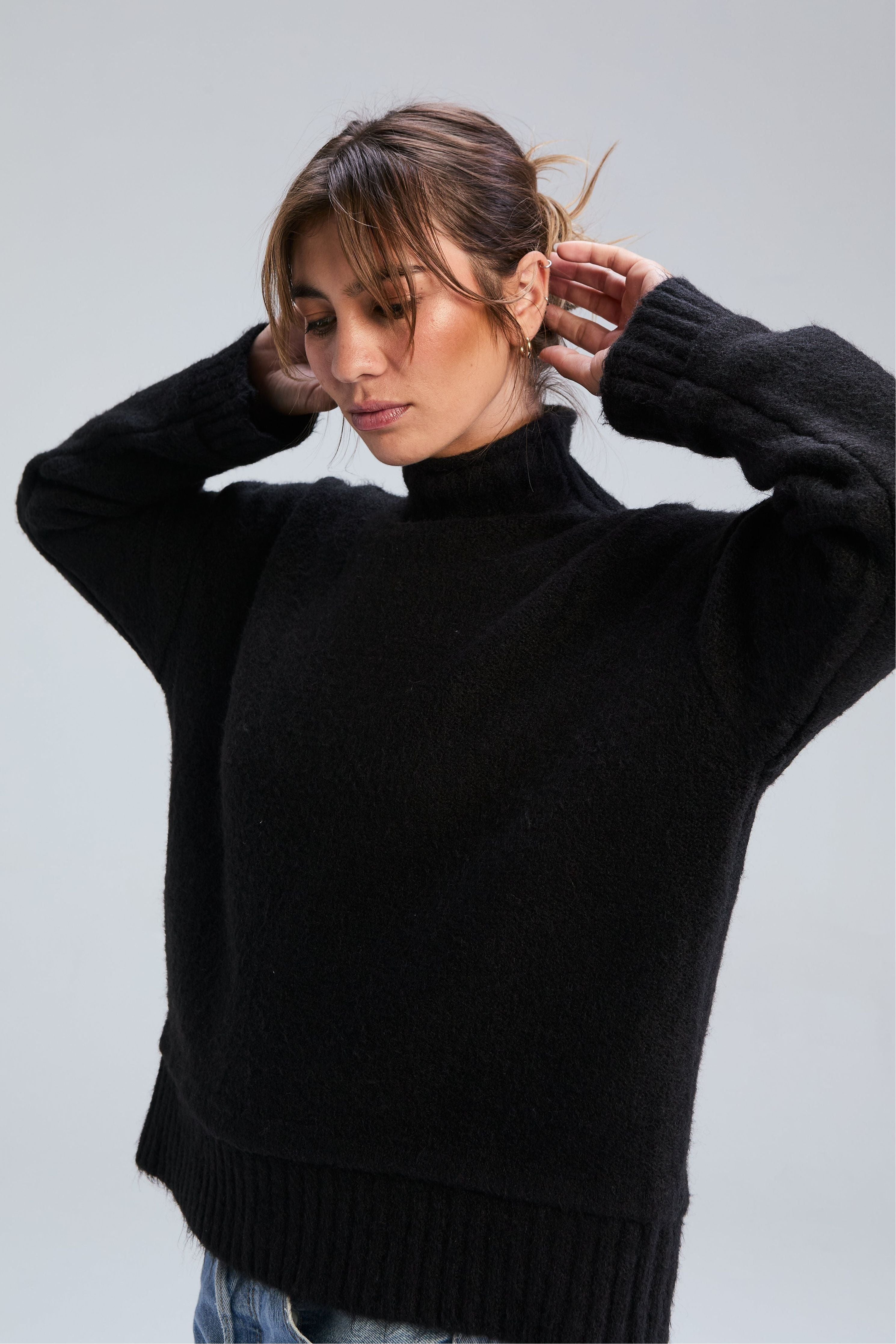 Madrid Turtle Neck