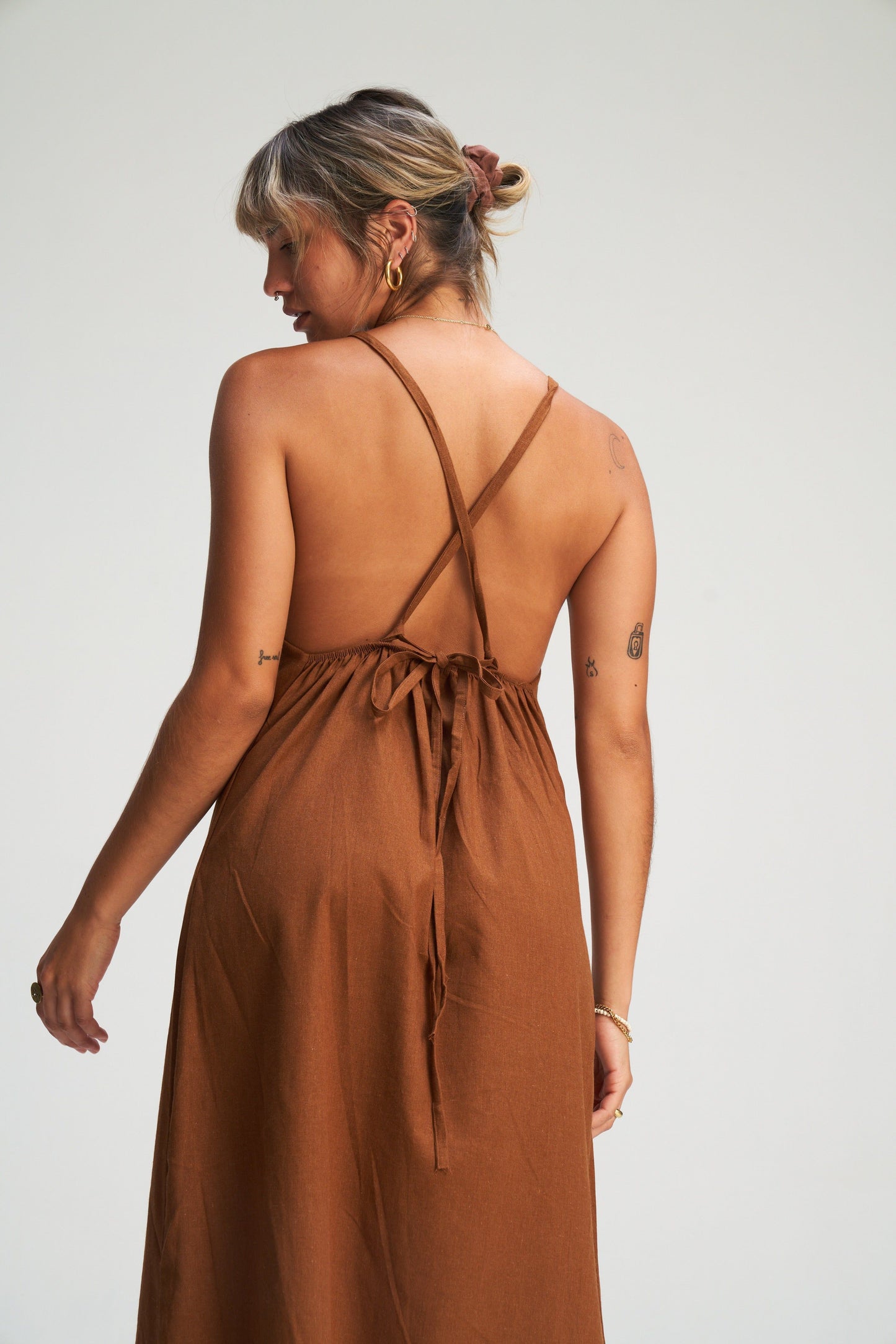 Strappy mid length
