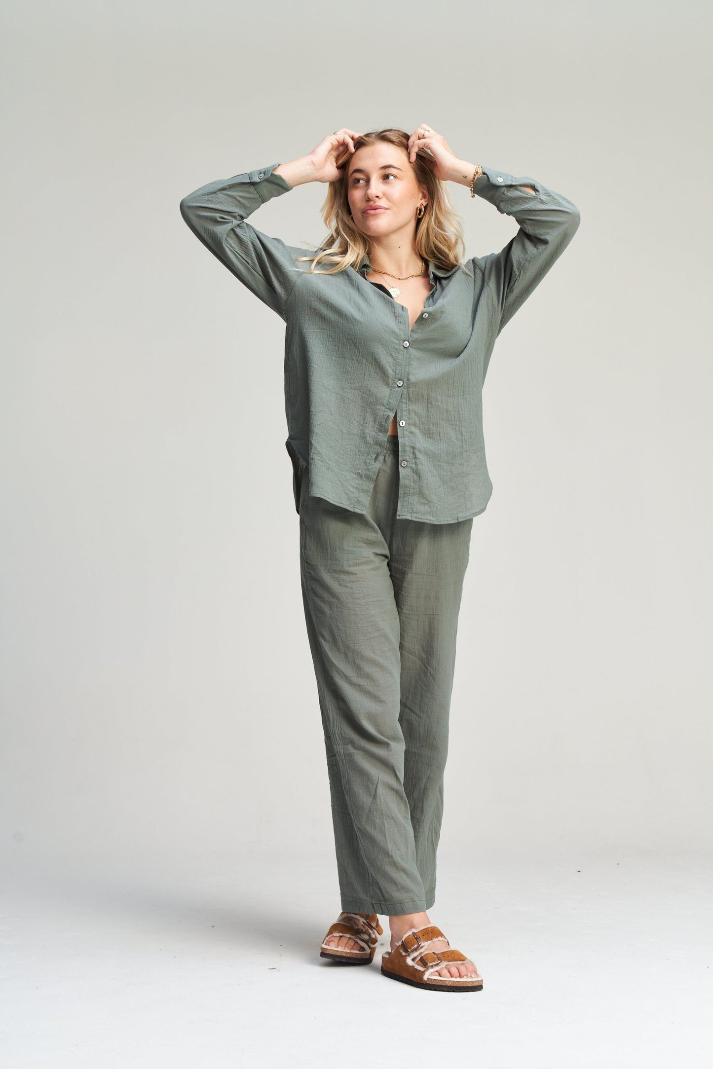 Olly slacks